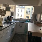 Spacious Cocoon Near The Place De La Nation